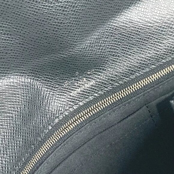 LOUIS VUITTON Taiga Belair Bag Pouch Clutch Bag with Strap - Picture 10 of 16